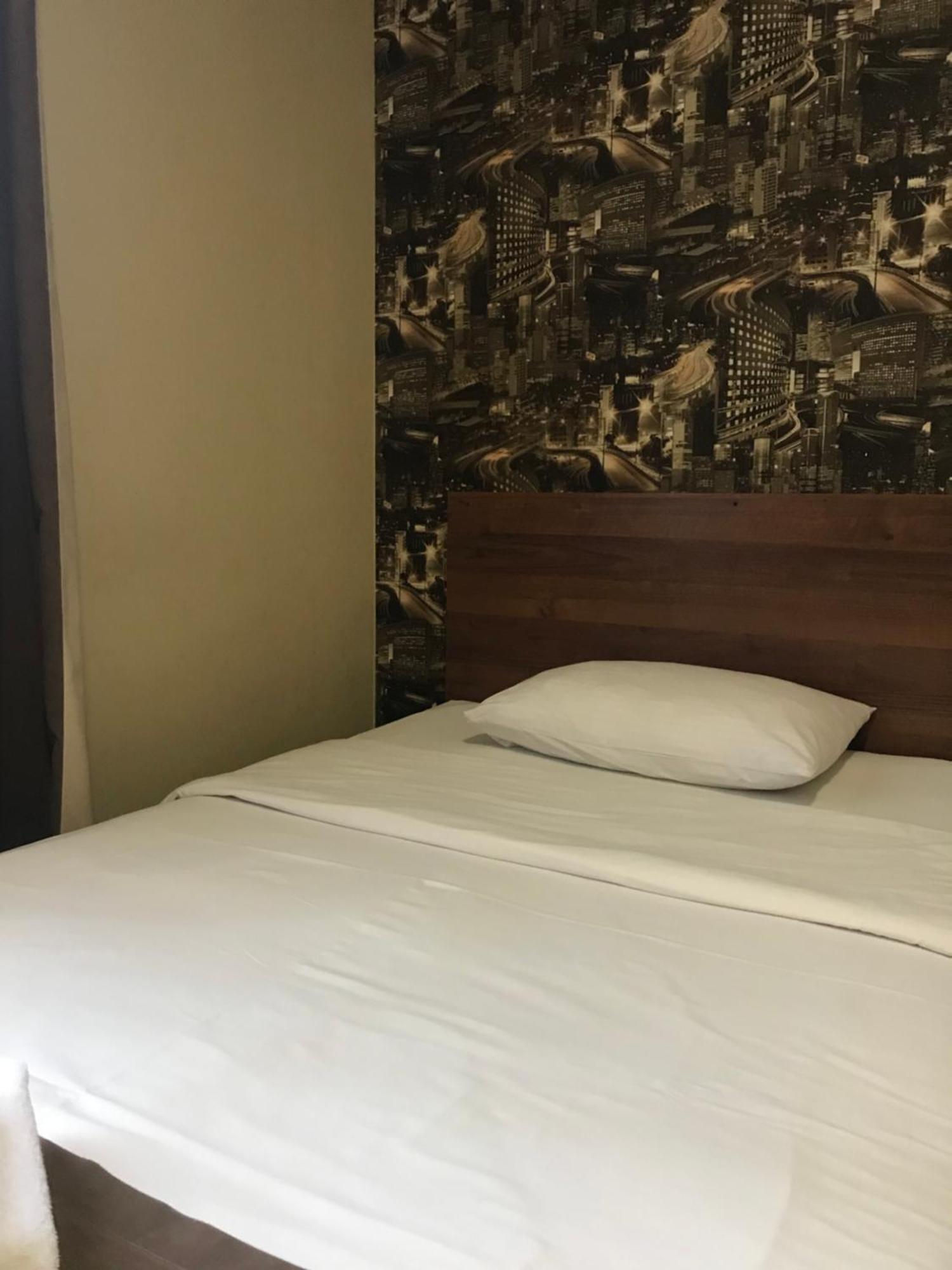 Hotel Lama 2 เคียฟ ภายนอก รูปภาพ